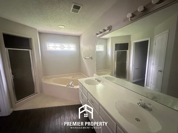 2638 Country Glade Dr — Photo 9