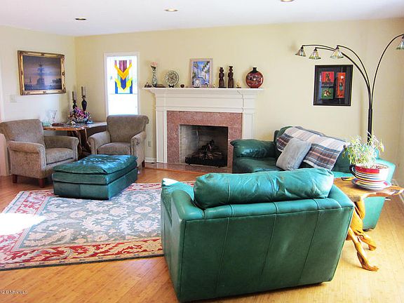 5th image of 6103 Albemarle Ln