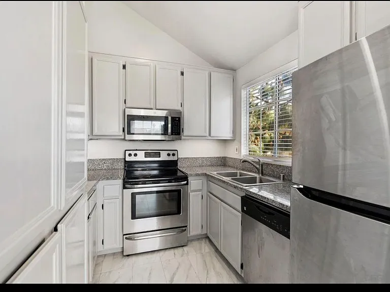 7330 Calle Cristobal — Photo 6