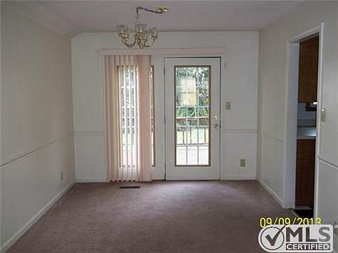 4th image of 3427 Chaney Ln