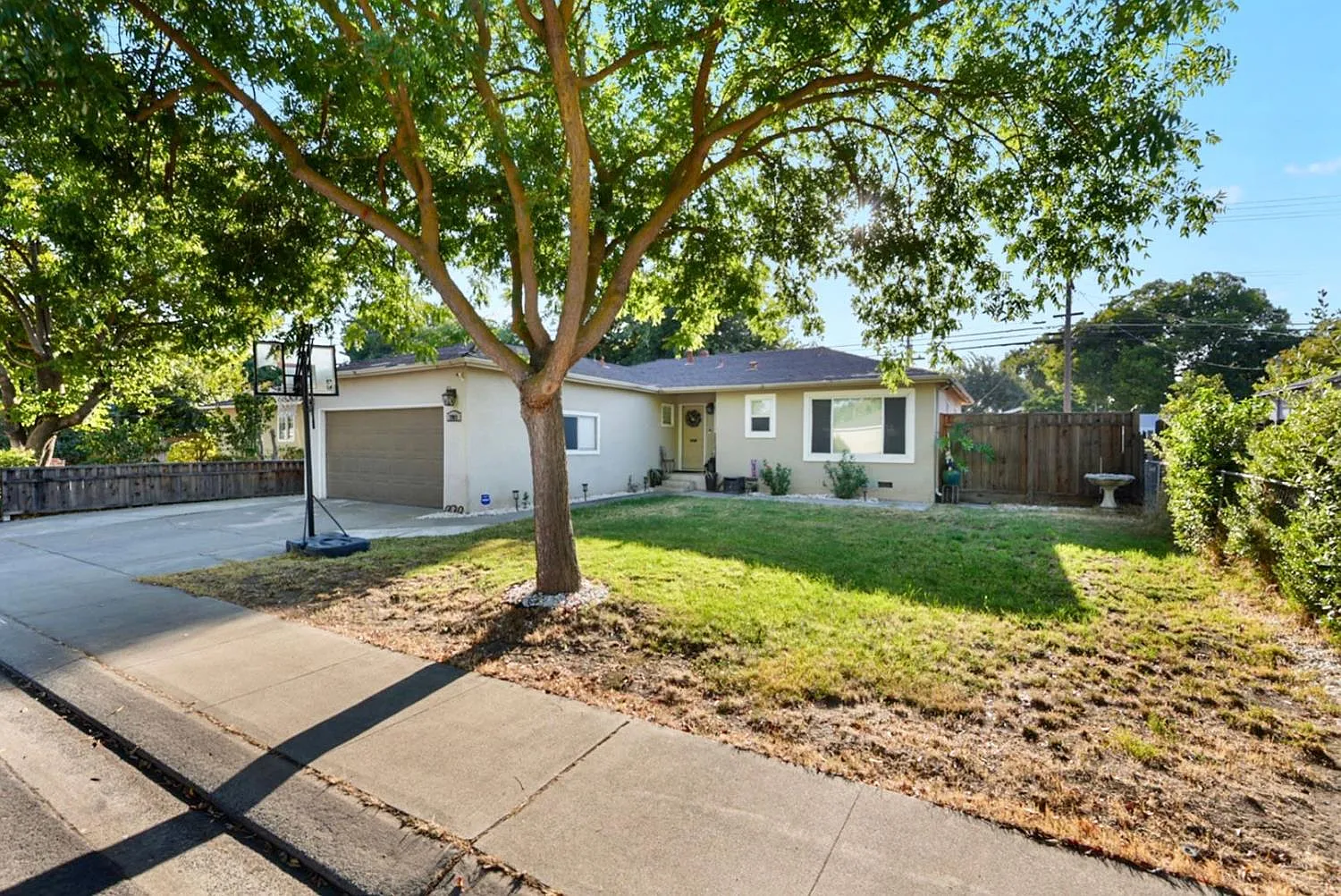 1909 Norman Way photo 1