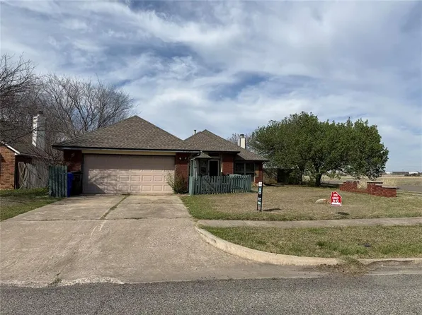 3201 Dove Crossing Dr, Norman, OK 73072