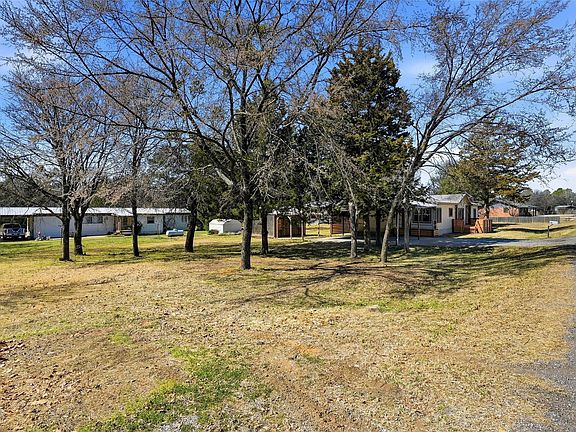 5th image of 76 Forest Ln