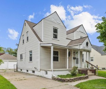 8099 Superior Ave, Center Line, MI, 48015