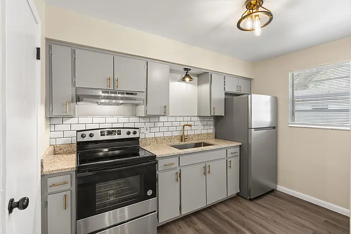 3329 Mayflower St #3331 — Photo 3