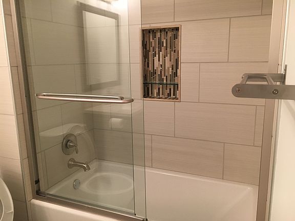 4th image of 13201 Damask Ct