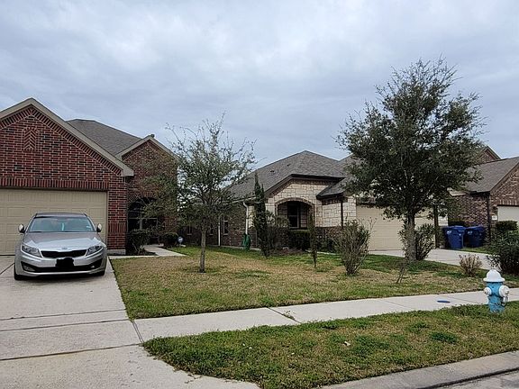 2nd image of 1743 York Creek Dr