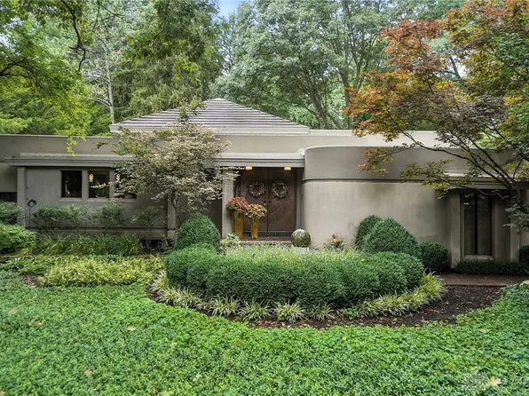 6035 Mad River Rd, Dayton, OH 45459