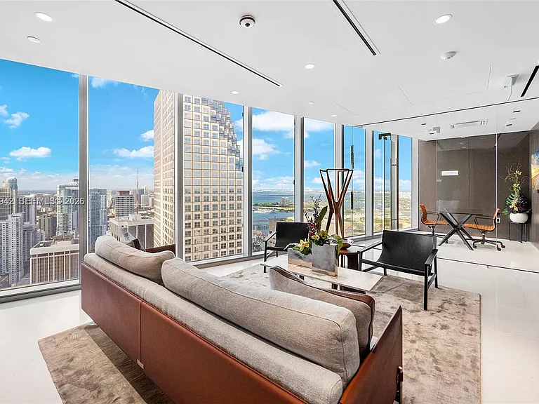 300 Biscayne Boulevard Way #1605 — Photo 32