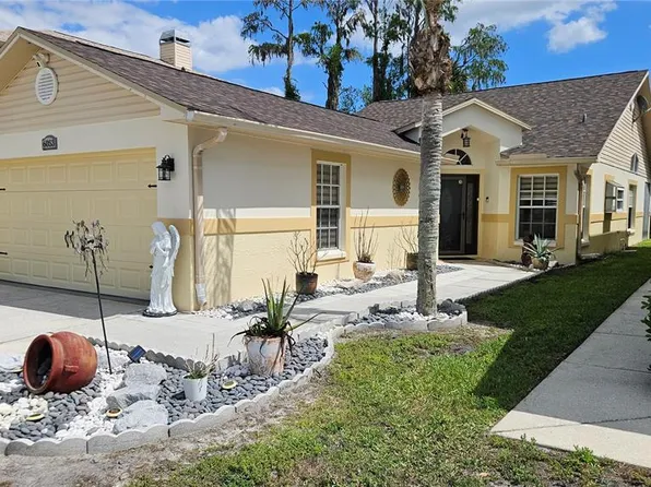 6053 Gentle Ben Cir, Zephyrhills, FL 33544