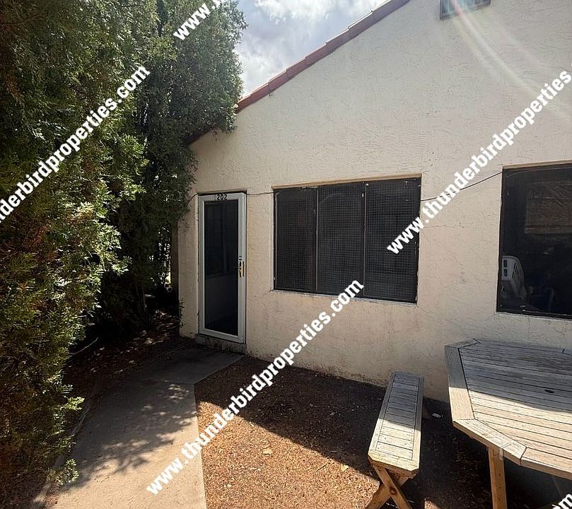 1st image of 1202 Lead Ave SE
