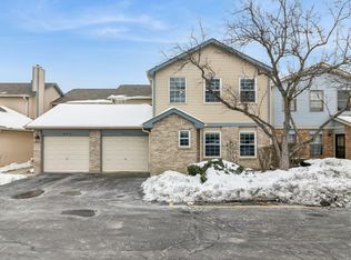 8313 Highpoint Cir UNIT F, Darien, IL 60561