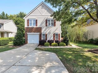 9132 Royal Highlands Ct, Charlotte, NC 28277