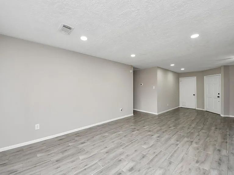 4915 Pecan Grove Dr — Photo 6