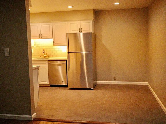 5th image of 889 San Juan Dr