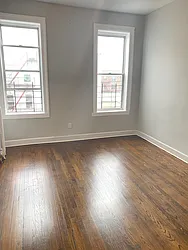 Rented by Chana Ofek, LREB