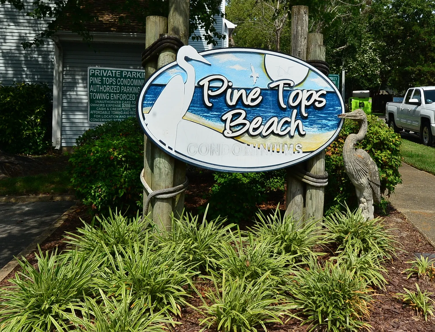 3 bed, 1280 sqft, $2,350 — Photo 3