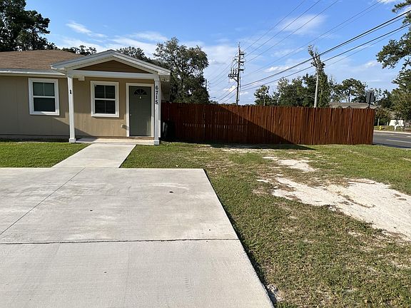 4th image of 6715 Golfview St