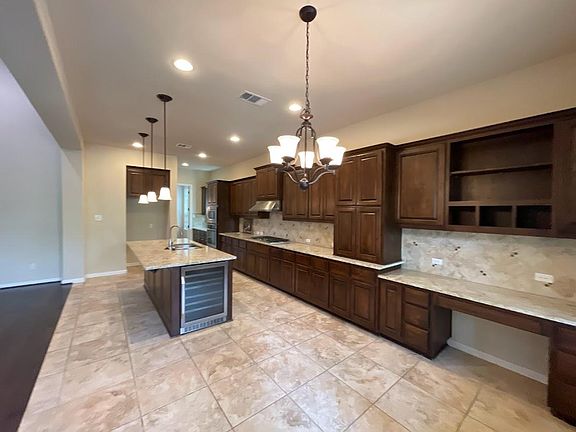 2nd image of 104 Dasher Dr