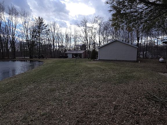 3rd image of 2060 W Bliss Rd