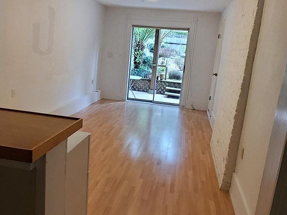 4th image of 226 Grattan St