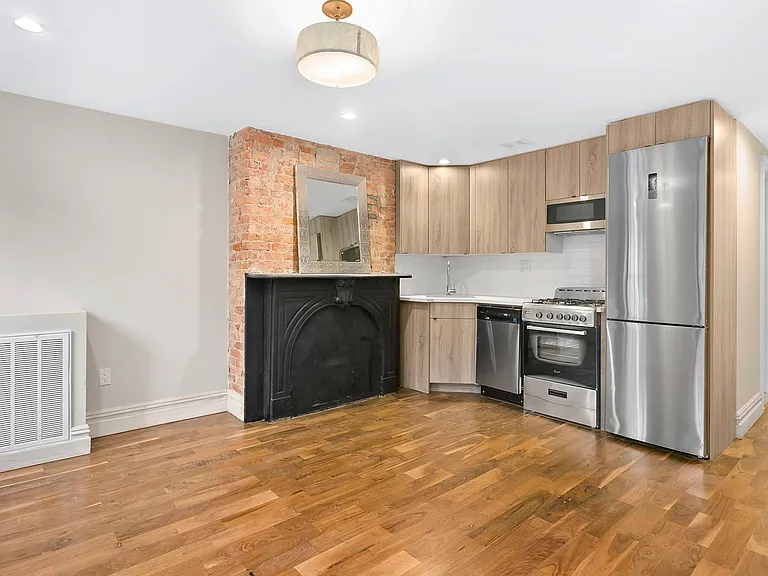 246 Macon St #1 — Photo 1