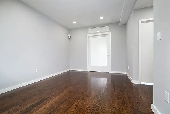 Rented by REAL New York | media 2