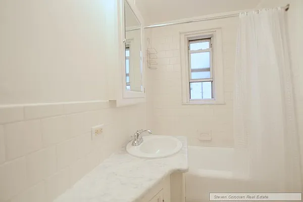 Sold by Steven Corcoran Real Estate | media 6
