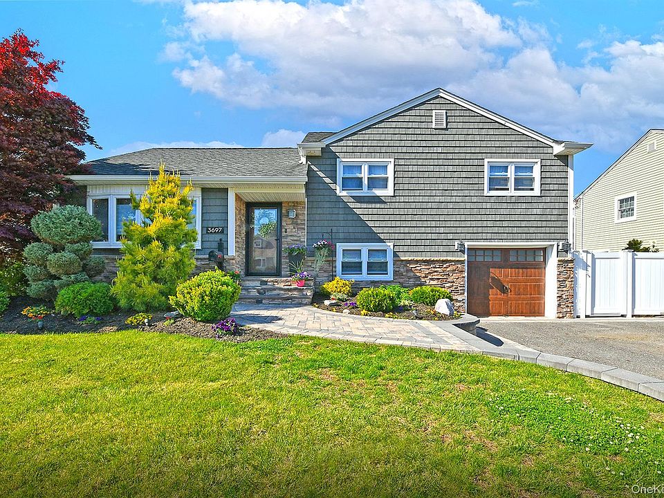1st image of 3697 Regent Lane