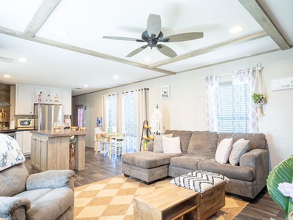 2nd image of 925 Lebleu Rd