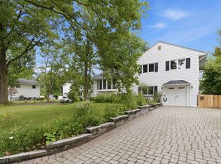 10 Cornell Pl, Chatham Boro, NJ 07928