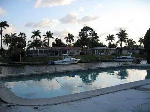 2nd image of 5780 SW 13th St