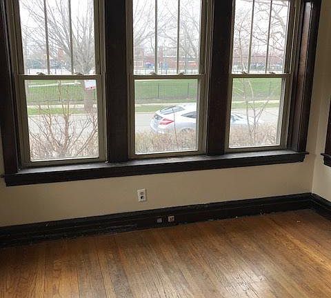 3rd image of 5356 W Belle Plaine Ave #1