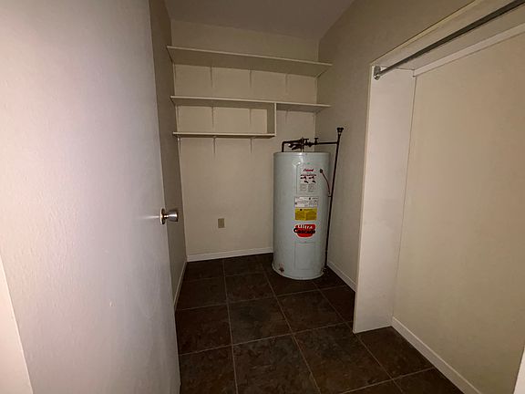 5th image of 40 Young St #0