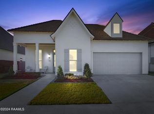 102 Blue Harbor Ln, Lafayette, LA 70503