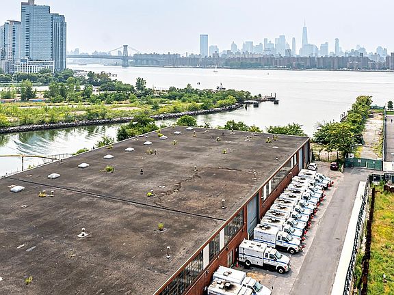 2nd image of 85 Quay St #10G