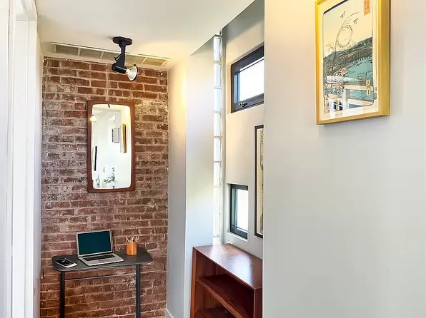 364 Manhattan Avenue image 7 of 13