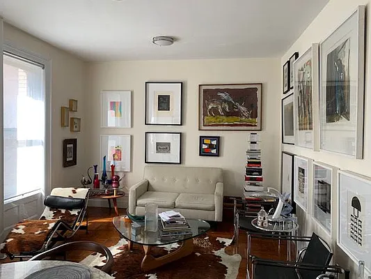 Rented by Salon Realty Corp | media 13