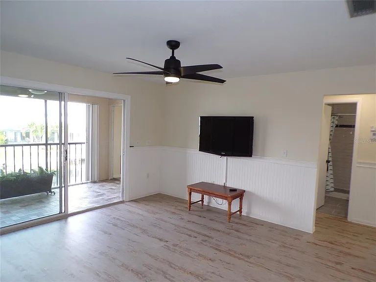 1335 Mineo Dr #G — Photo 4