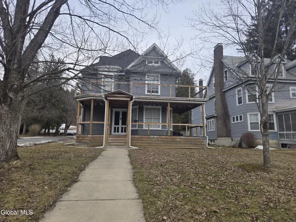 313 Guy Park Avenue, Amsterdam, NY 12010