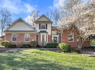 6834 Woodcrest Rdg, Clarkston, MI 48346