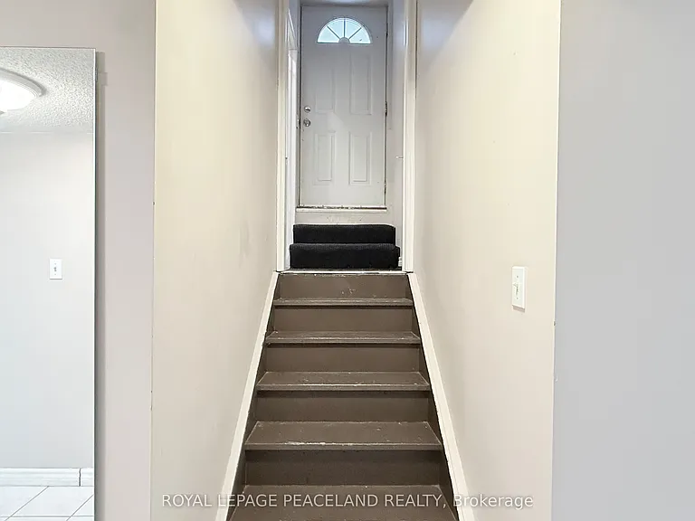 110 Annina Cres — Photo 38
