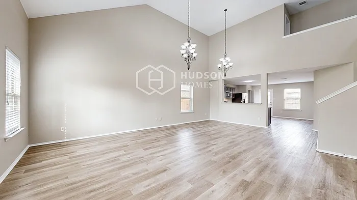 218 Thoroughbred St — Photo 6