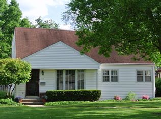 815 E Frederick St, Arlington Heights, IL 60004