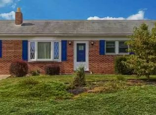 1931 Pineview Dr, York, PA 17408