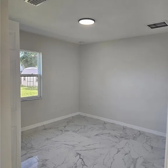 397 Carrillon Ave S — Photo 10