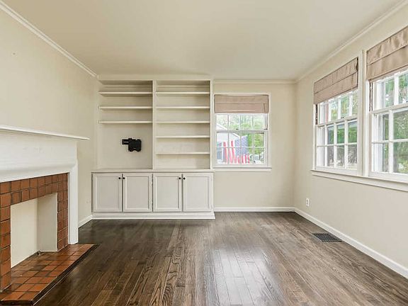 2nd image of 426 N Selby Blvd