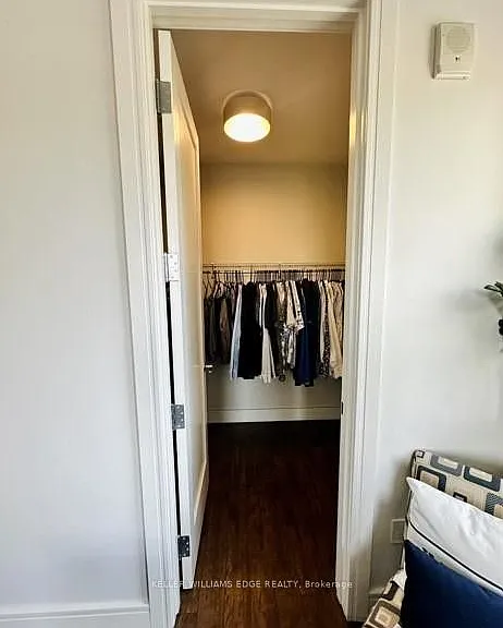 112 King St E #405 — Photo 19