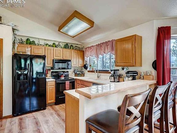 2nd image of 87 Aspen Dr