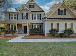 270 Hydrangea Ln, Hampstead, NC 28443